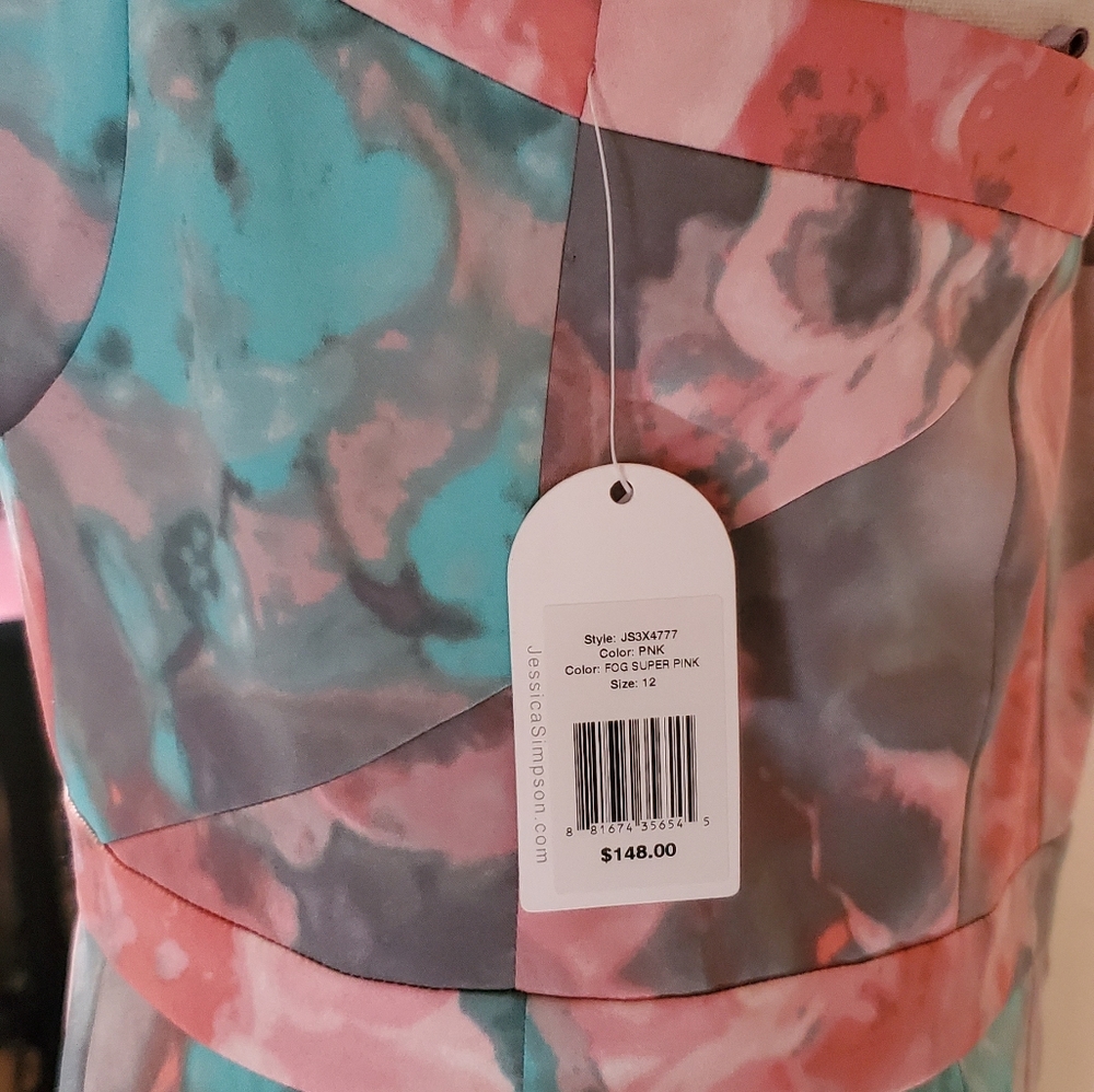 Dress - Picture 3 of 3